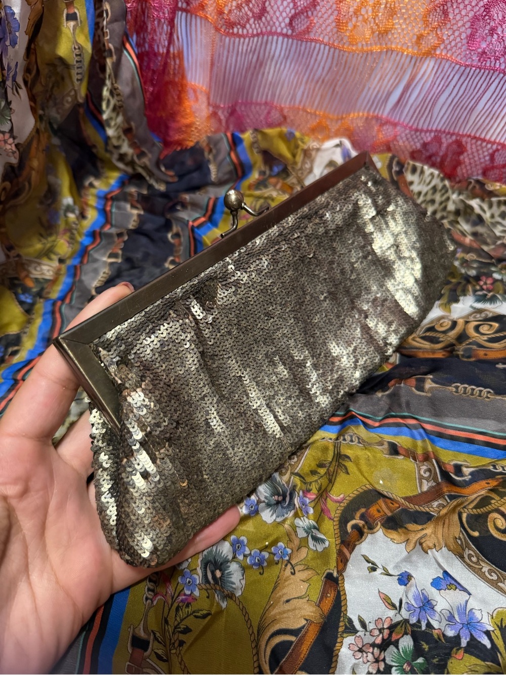 Sony Costumes Sequin Metal Frame Clutch Evening Bag - Gold